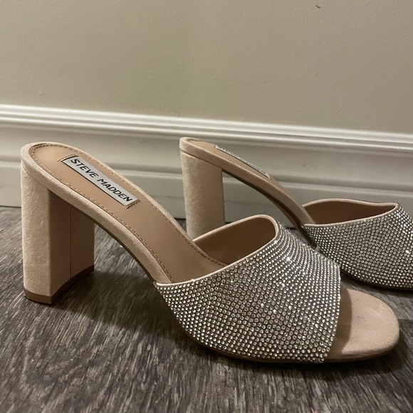 STEVE MADDEN Nile Rhinestone Sandal size 8.5W - Picture 2 of 4